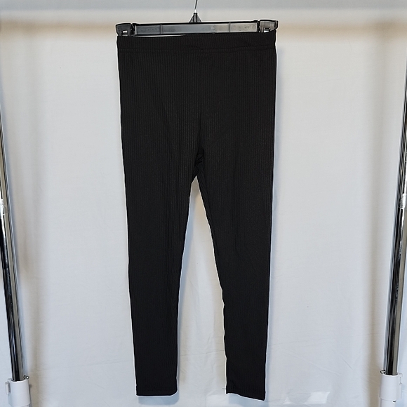 SHEIN Classic Black Turtleneck and Leggings Set - Picture 5 of 6